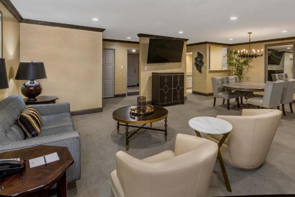 Crowne Plaza Resort Asheville image 15